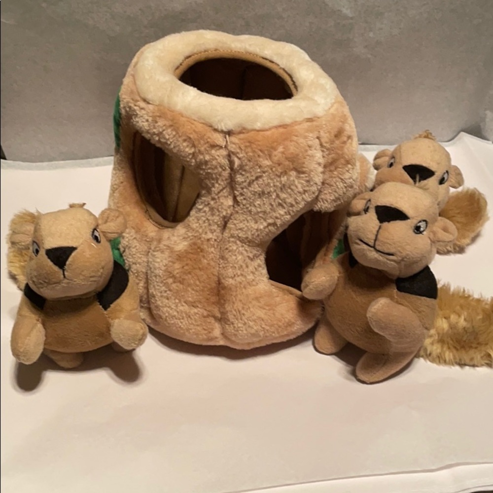 Squirrels in Tree Dog Toy